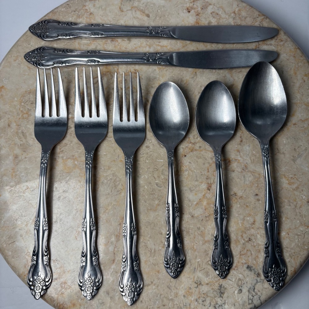 Rogers Flatware Set 8pc Silver Stainless Korea Floral Scroll Pattern